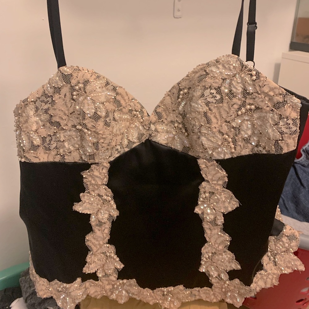 Cache bedazzled corset-like top